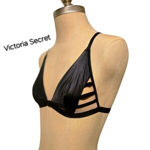 🩲Victoria Secret black sliky bralette w/ mesh see threw sides front closure M